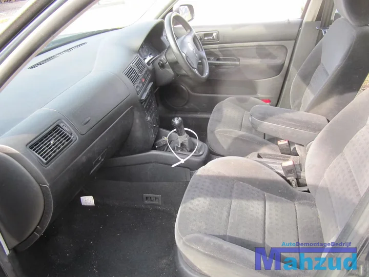 2003-volkswagen-golf-4-5deurs-interieur-19972003 — foto 9