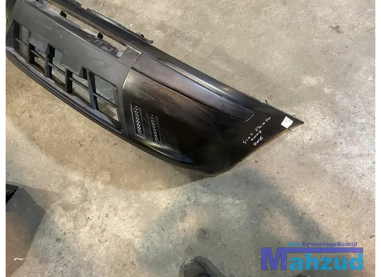 fiat-punto-188-zwart-voorbumper