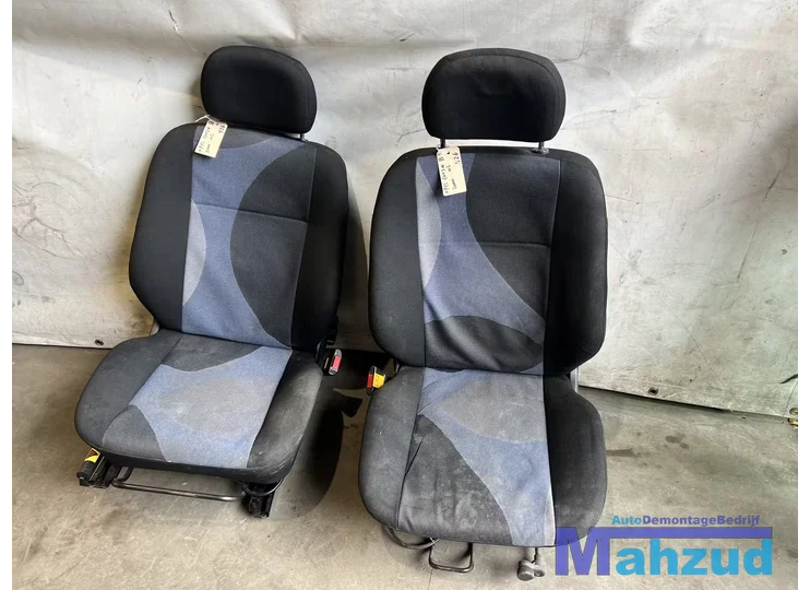 OPEL CORSA B 3 deurs voor stoel links rechts 1993-2000
