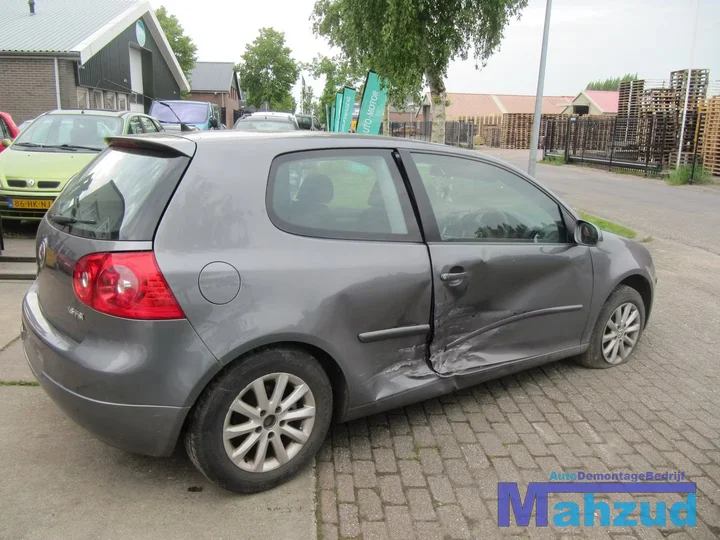 2007-volkswagen-golf-5-16-fsi-demontage-sloop-119 — foto 6