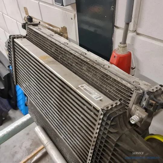 koelerpakket-ml-w164-mercedes-koelventilator-a2515000304-a2515000103-radiateur-2006-2012 — foto 17