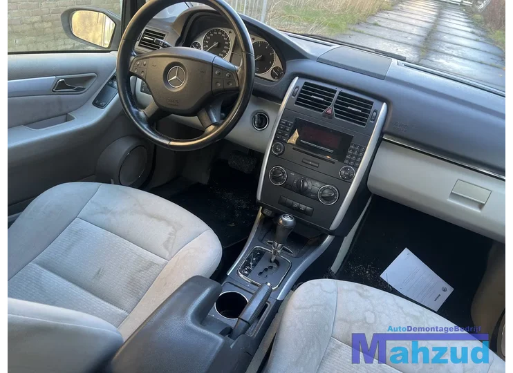 B KLASSE W245 middenconsole dashboard interieur delen 05-11