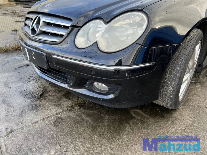 mercedes-clk-w209-zwart-c197-voorbumper-20022010 — foto 2