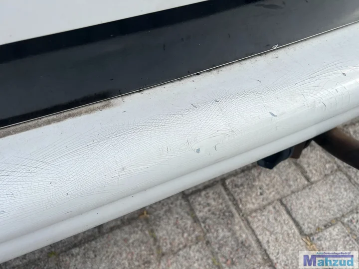 vw-transporter-t5-wit-lb9a-achterbumper-20032015 — foto 4