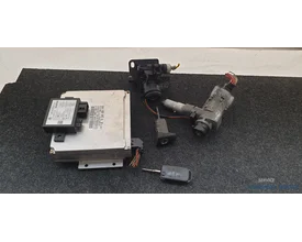 slotenset-met-ecu-r170-slk-200-mercedes-0285454132-sleutel-immo-motorcomputer-m111946-136pk — foto 2