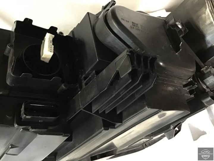 vw-passat-3j-b9-2024-vol-led-koplamp-rechts-3j1941006-origineel — foto 5