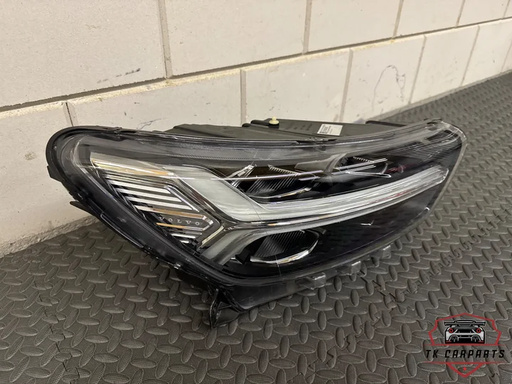 volvo-xc40-led-koplamp-rechts-31655636 — foto 2