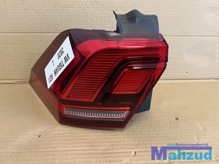 vw-tiguan-ad1-links-buiten-achterlicht-led-2016