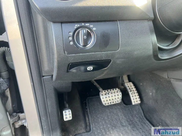 mercedes-ml-w164-dashboard-interieur-delen-20052011 — foto 13