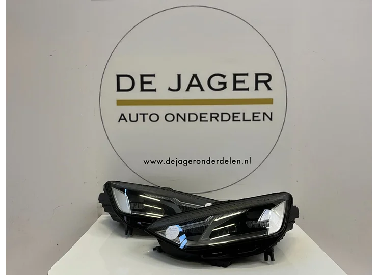 AUDI A4 B9 FACELIFT KIT DE LAMPES LED 8W0941012 8W0941011