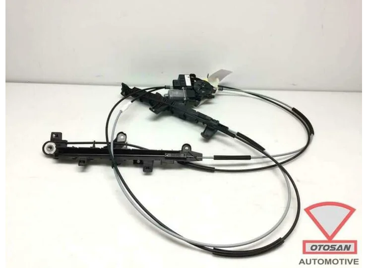 vw touareg 2018 bagagebekleding aandrijfeenheid 760863560a