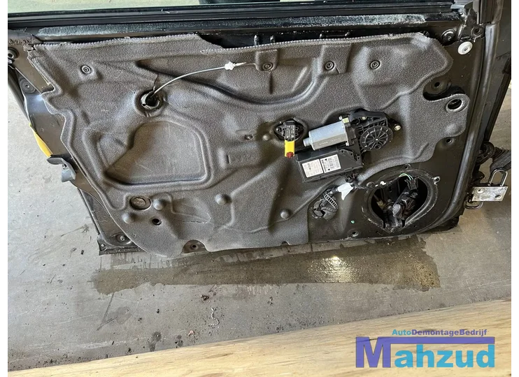 audi-a4-b7-sedan-zwart-lz9y-links-voor-deur-portier-20052008