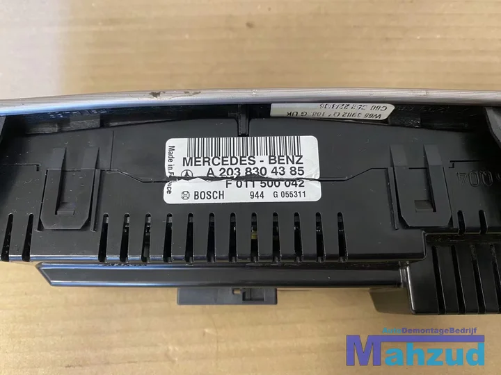 mercedes-cklasse-w203-kachel-bedieningspaneel-a2038304385 — foto 8
