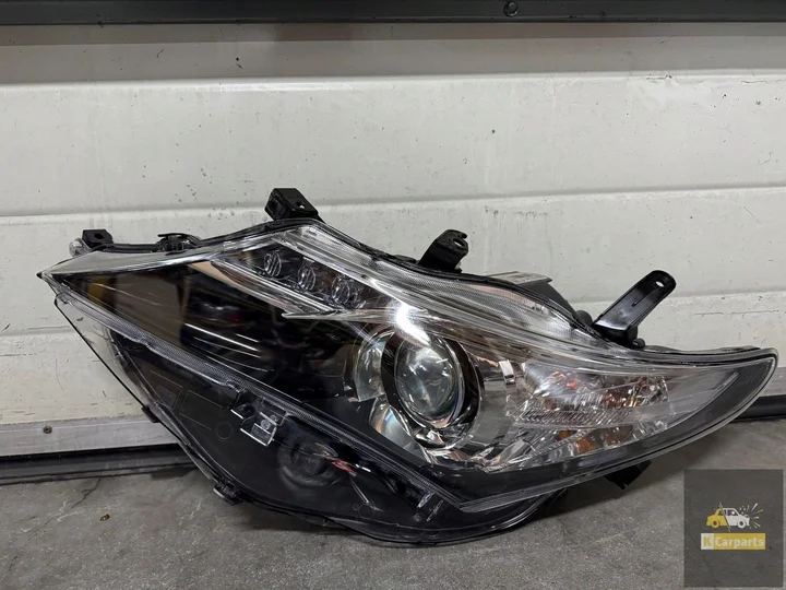 8115002e40-toyota-auris-ii-bi-xenonlamp-links-8115002e40 — foto 2