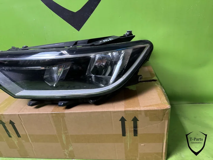 volkswagen-passat-koplamp-links-lamp — foto 4