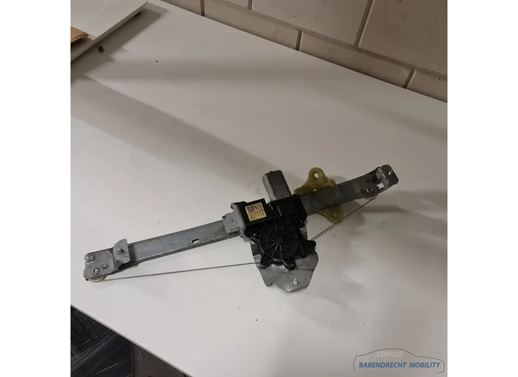 Renault Clio IV raam mechanisme motor met module ruit mechaniek links voor LV origineel nette staat gebruikt 2012 2013 2014 2015 2016 2017 2018 2019 2020 BARENDRECHT MOBILITY SERVICE
