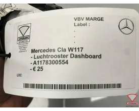 mercedes-cla-w117-luchtrooster-dashboard-a1178300554 — foto 3