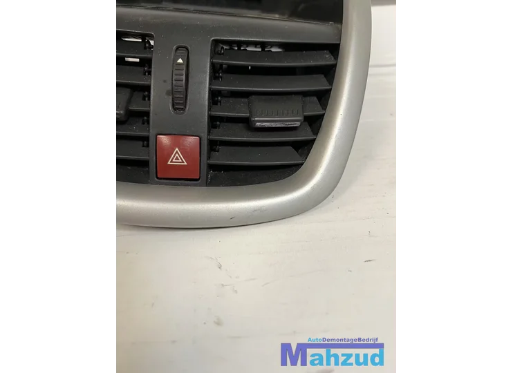 peugeot-207-luchtrooster-midden-display-middenconsole