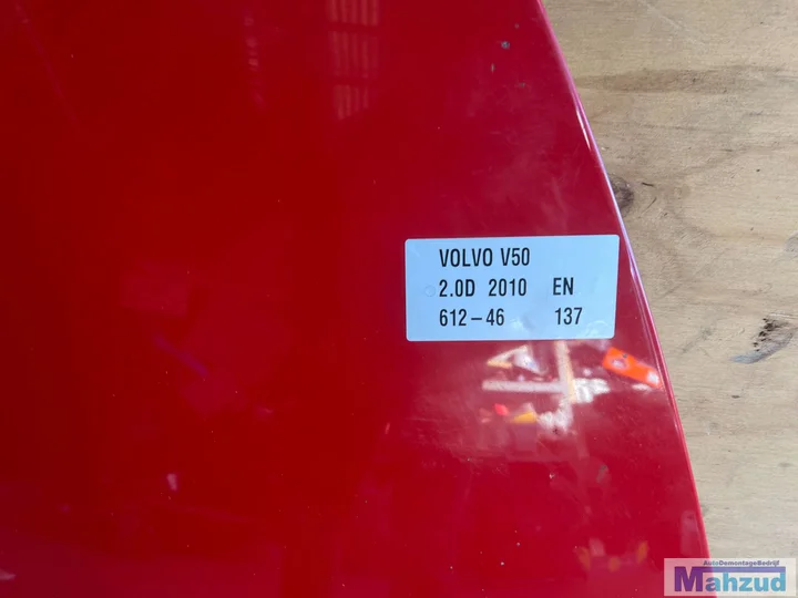 volvo-v50-rood-61264-motorkap-20042012 — foto 2