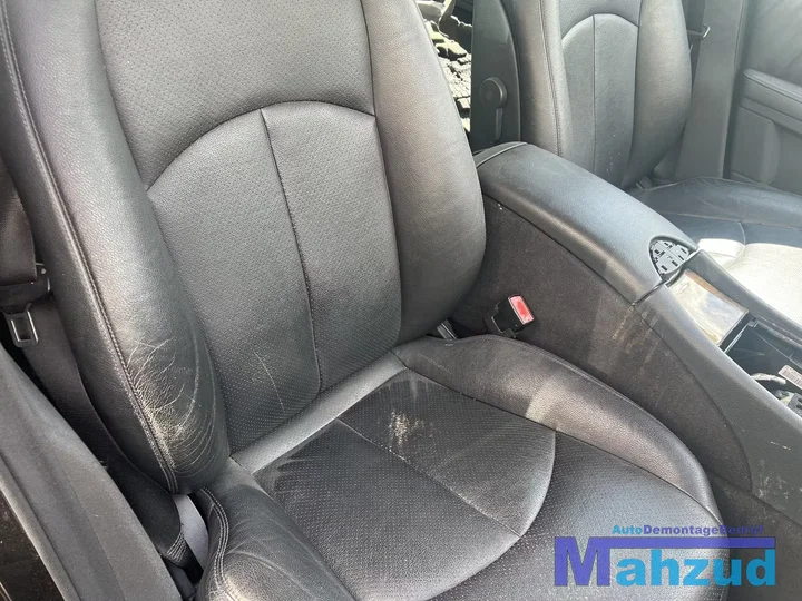 mercedes-e-klasse-w211-sedan-zwart-leer-elektrisch — foto 8