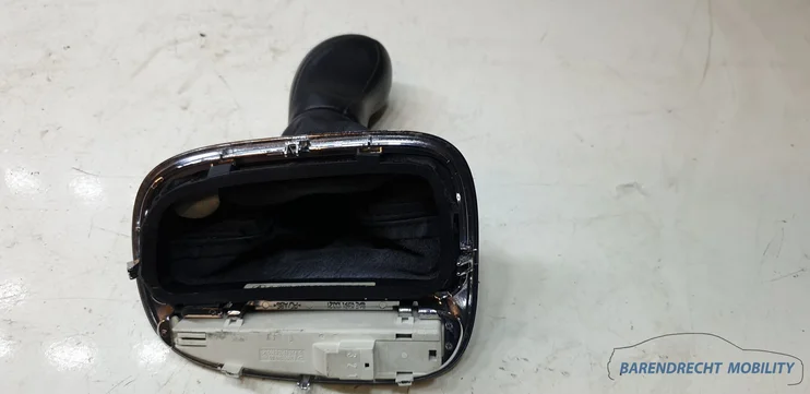 pookknop-pookhoes-w203-cklasse-mercedes-leder-a2032675910-automaat-origineel-gebruikt — foto 6