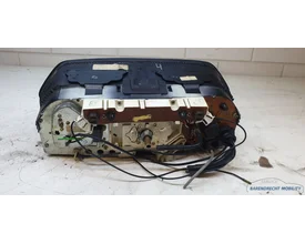 kmteller-cockpit-toerenteller-w201-190-mercedes-2015402347-origineel-gebruikt-1982-1993 — foto 8