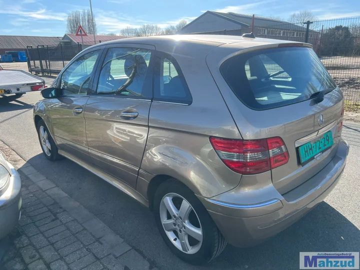 mercedes-b-klasse-b150-brons-791-demontage-sloop-onderdelen — foto 4