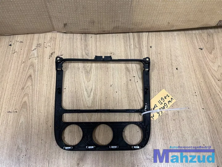 vw-golf-5-middenconsole-radio-frame-20032009 — foto 3