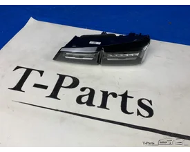 peugeot-308-rechts-achterlicht-kofferklep-lamp-9835300580