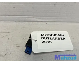 mitsubishi-outlander-phev-esp-offroad-schakelaar-2015-299165643 — foto 2