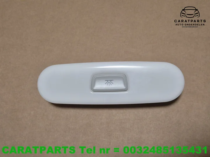 8t0947111-audi-a5-leeslampje-a4-binnenverlichting-a5 — foto 2