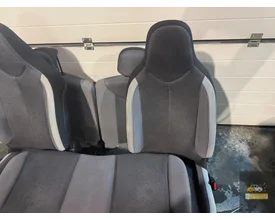 toyota-aygo-facelift-stoelen-set-interieur-set — foto 3