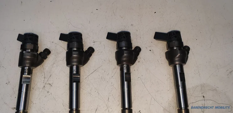 verstuiver-diesel-injector-b47d20a-bmw-8514148-1-3-4-5-serie-f-series-origineel-gebruikt — foto 2