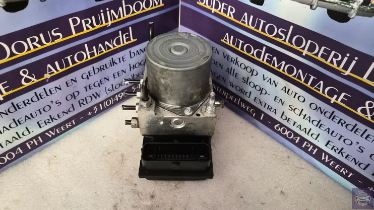 citroen-berlingo-16-hdi-partner-16-abs-pomp-9665701080 — foto 5