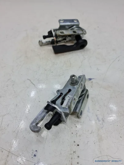opel-tigra-b-tt-twintop-dakhaakset-dak-haak-set-93162298-origineel-cabriolet-nette-staat-gebruikt-lock-left-right-2004-2005-2006-2007-2008-2009-2010-2011-2012-barendrecht-mobility-service — foto 2