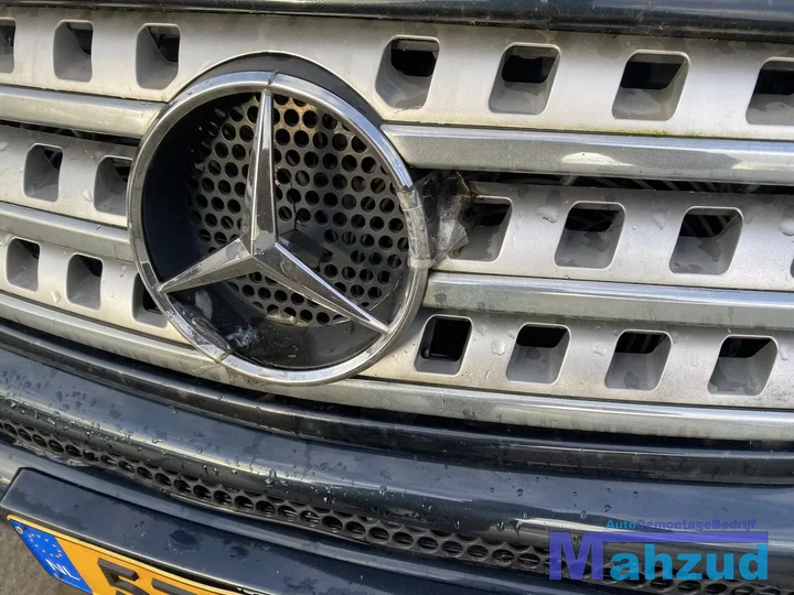 2000-mercedes-mklasse-ml-w163-32-v6-4x4-112942-189-groen-onderdelen — foto 37