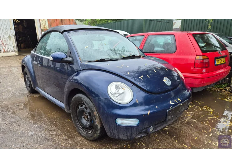 Volkswagen New Beetle Cabriolet 1.4  Bouwjaar2003 ondedelen