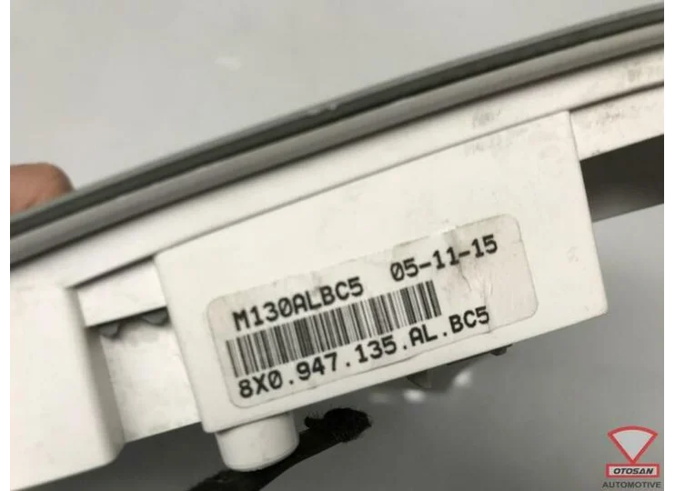 Audi A1 8X 2014 Binnenverlichting Hemel 8X0947135AL