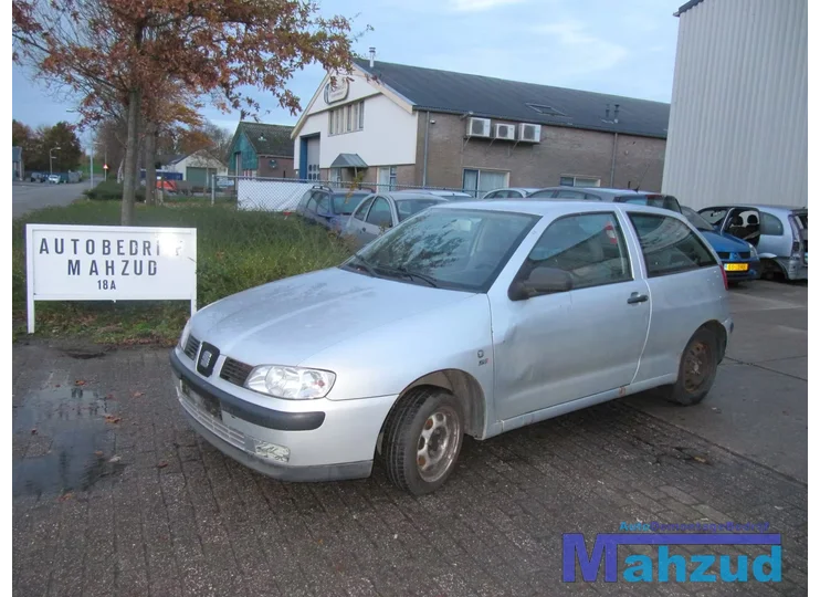 SEAT IBIZA 2 6K1 GRIJS INTERIEUR COMPLEET 3 DEURS