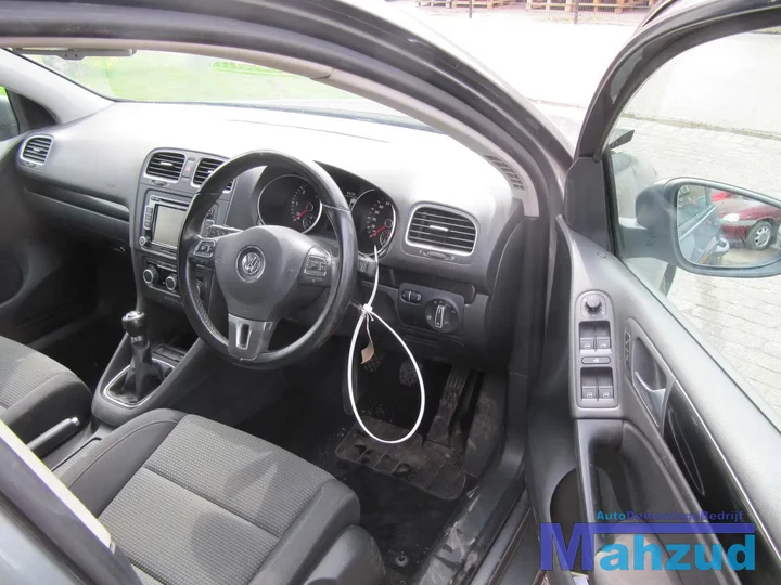 2010-volkswagen-golf-6-16-tdi-demontage-sloop-123 — foto 14