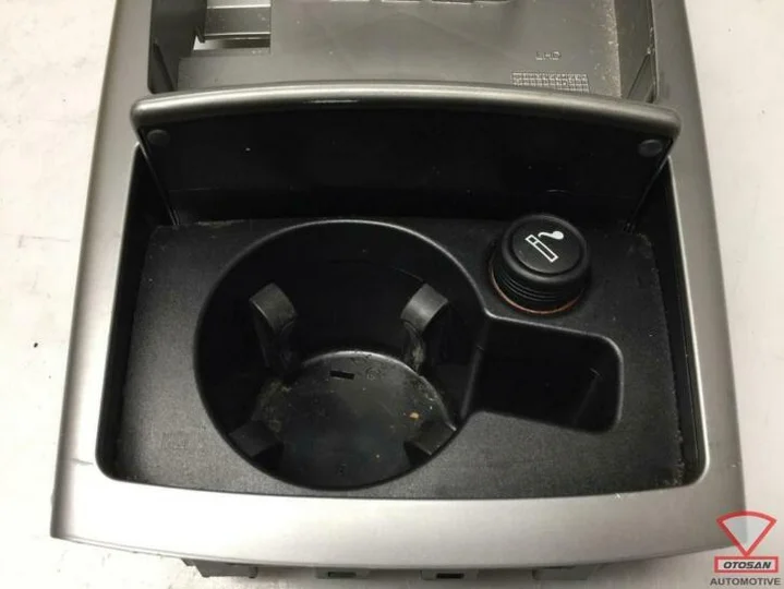 audi-a6-4f-middenconsole-bekerhouder-asbak-4f1864261 — foto 2
