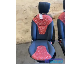 ford-ka-2-rood-compleet-interieur-20082016 — foto 4
