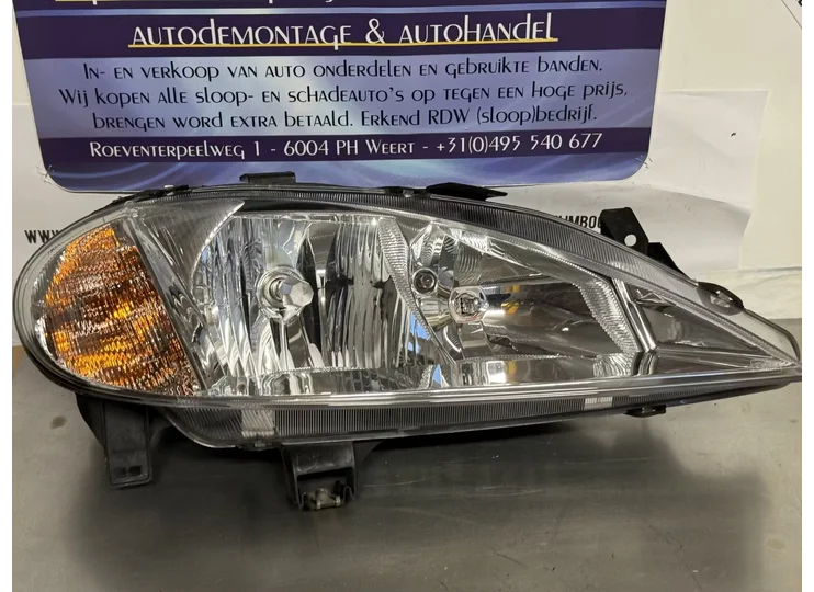 Renault megane koplamp rechts 