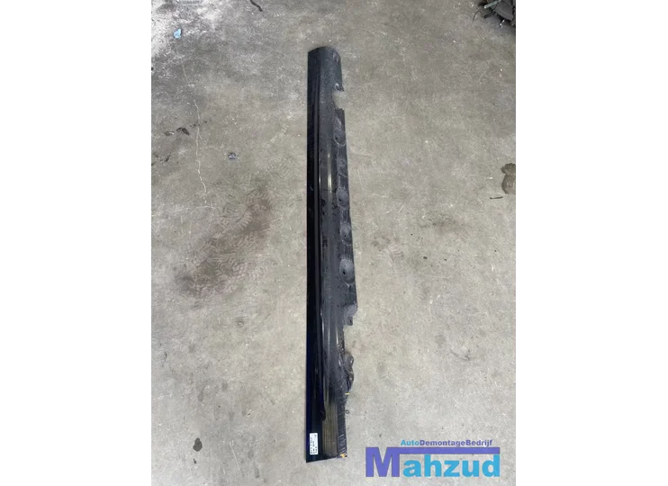 BMW E46 3 SERIE cabrio Zwart 303/9 Rechts zijskirt