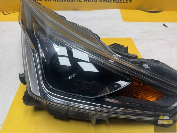 toyota-aygo-facelift-rechts-koplamp-172023-origineel — foto 3