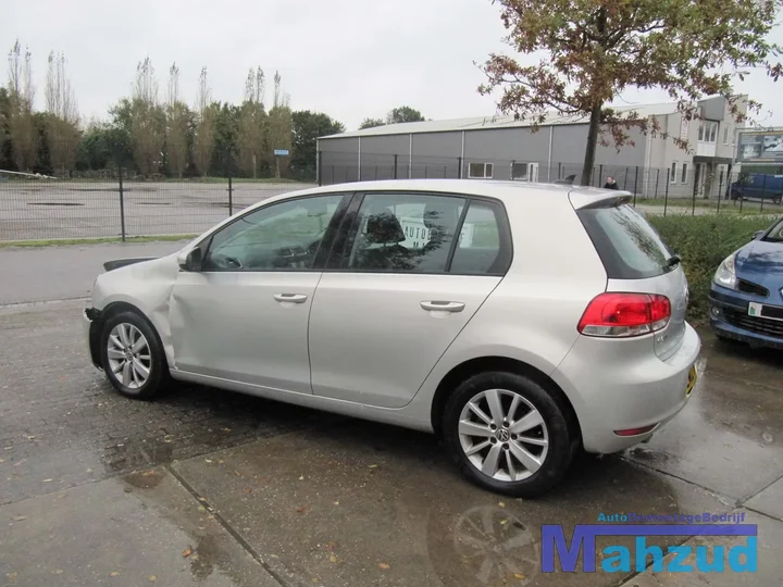 2012-volkswagen-golf-6-16-tdi-demontage-sloop-124 — foto 2
