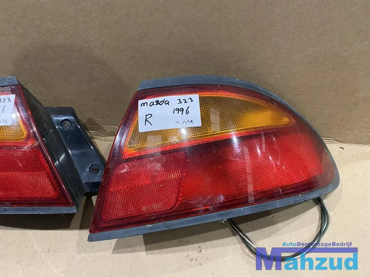 mazda-323-f-5-achterlicht-rechts-links-1994-1998 — foto 3
