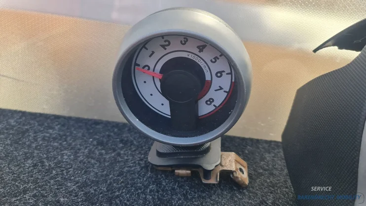 toerenteller-afdekkap-aygo-c1-107-grijs-832700h010-compleet-plug-and-play-2005-2015 — foto 2