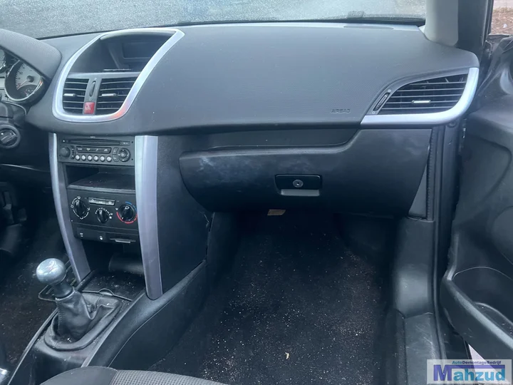 2007-peugeot-207cc-16-16v-grijs-onderdelen-demontage — foto 16