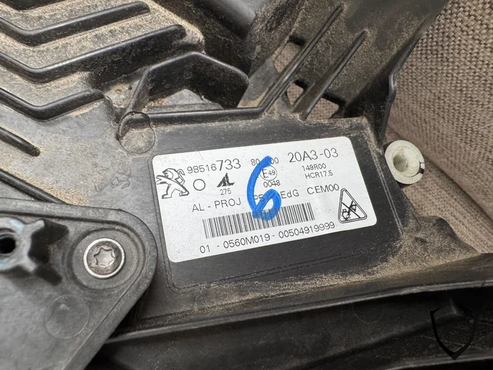 peugeot-308-koplamp-links-9851673380 — foto 3